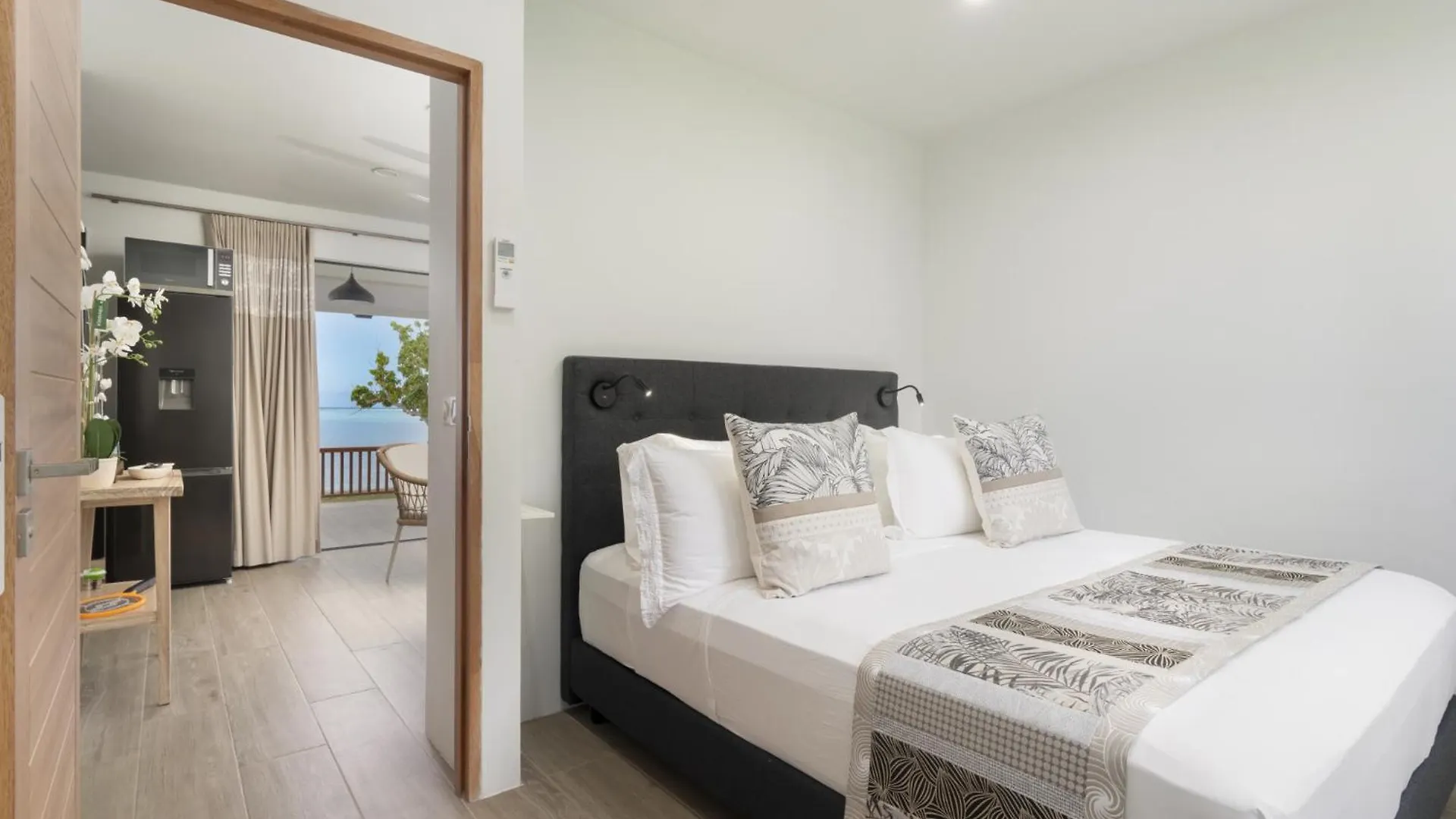 Raina Lodge - Fare Keali'I - Piscine Privee Haapiti Feriehus
